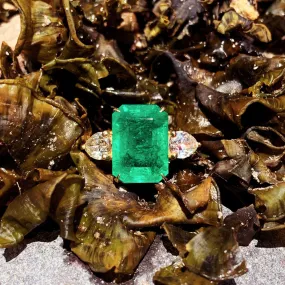 10.50 Carat African Emerald Ring