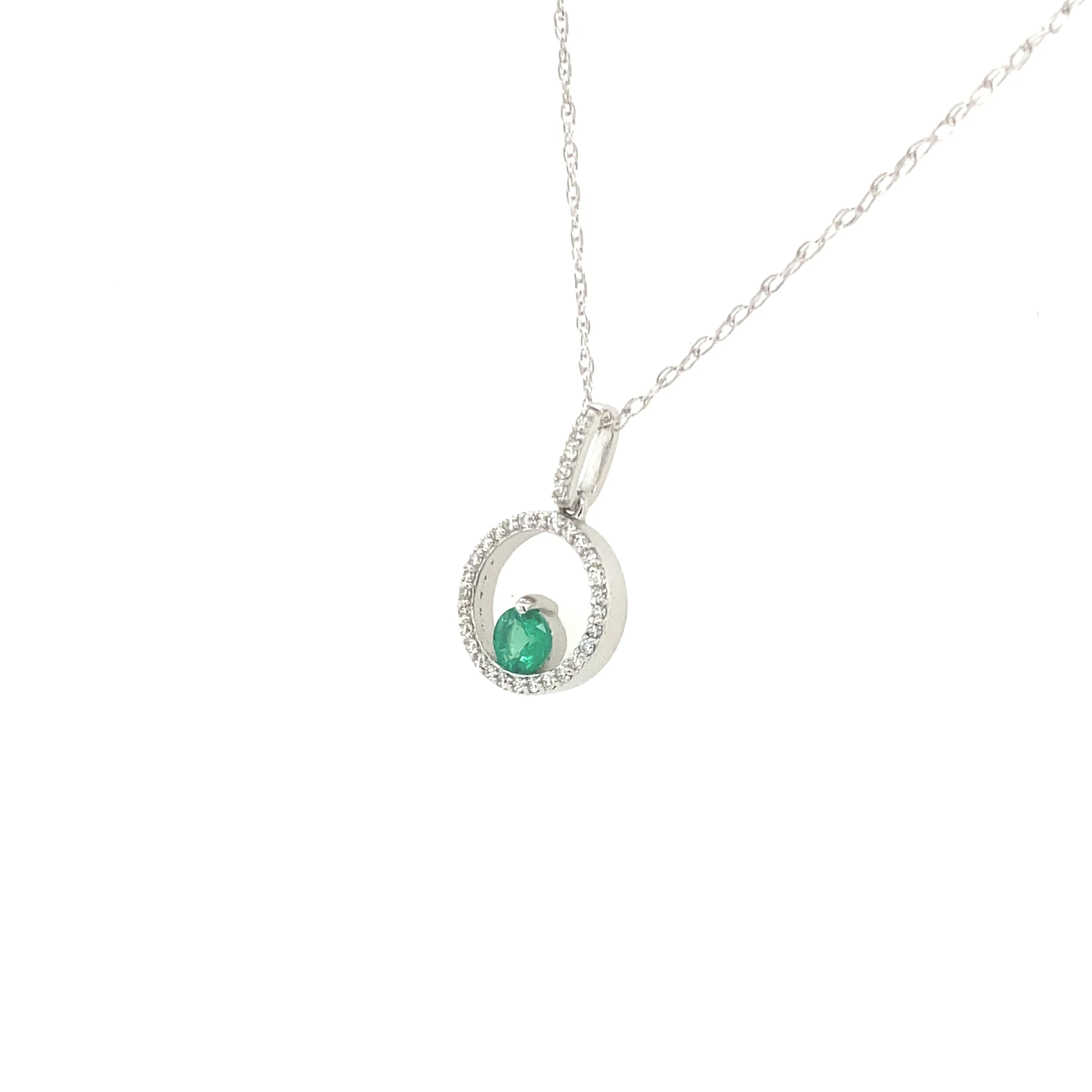 14K White Gold Diamond and Emerald Circle Necklace
