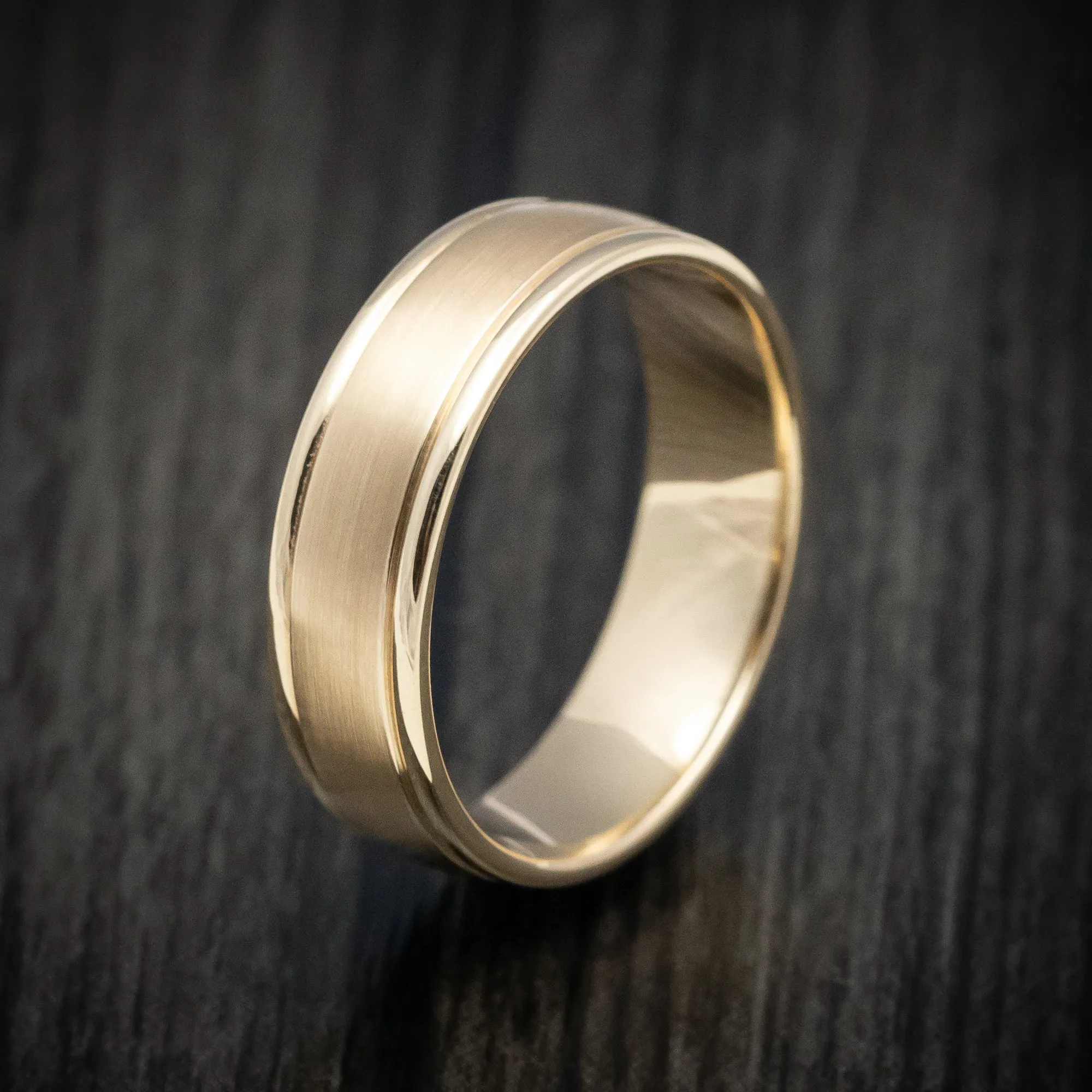 14K Yellow Gold Classic Wedding Men's Band