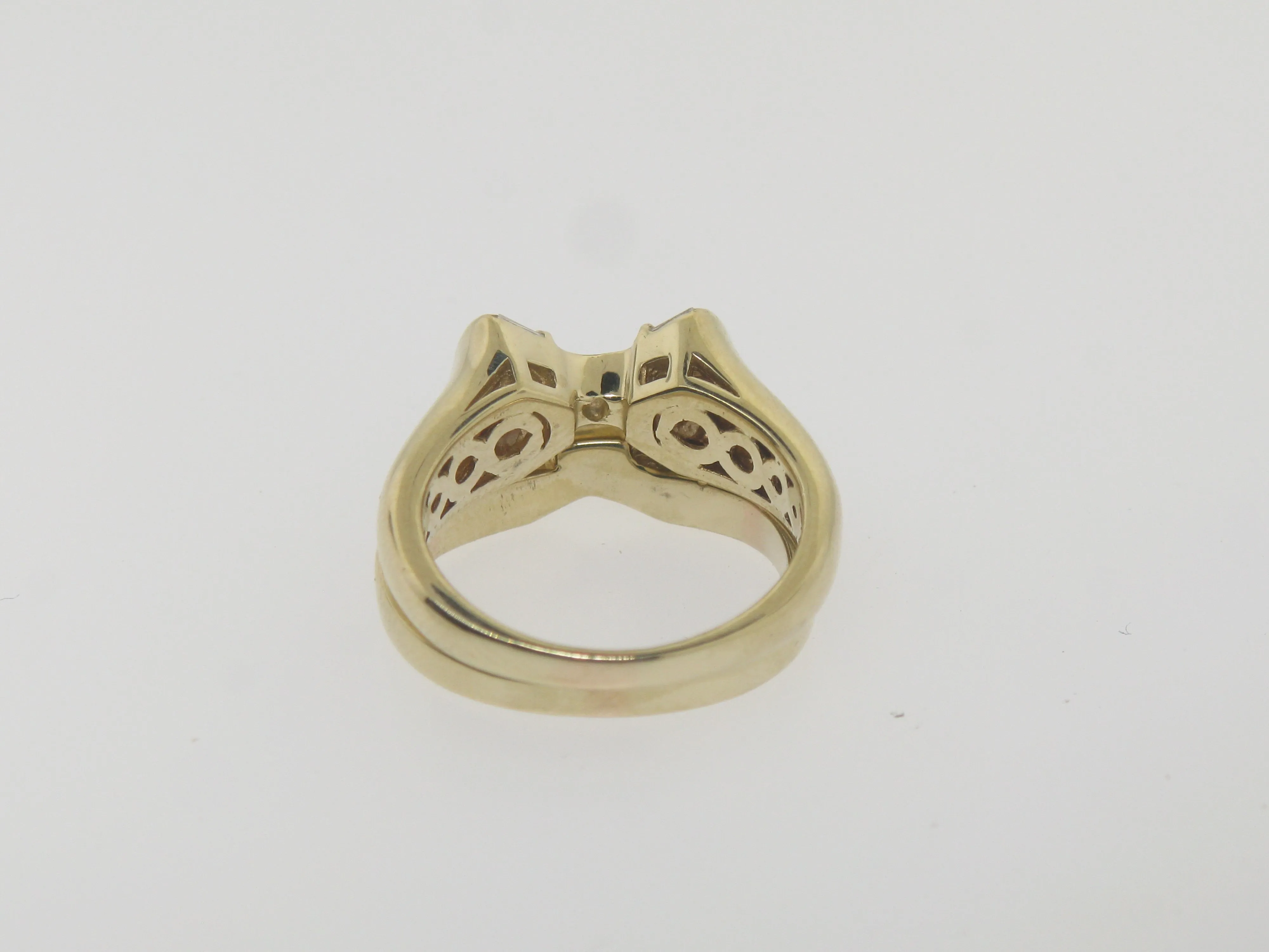 14K Yellow Gold Diamond Wedding Set Size 5 with 16 Diamonds .24TW (Estate)