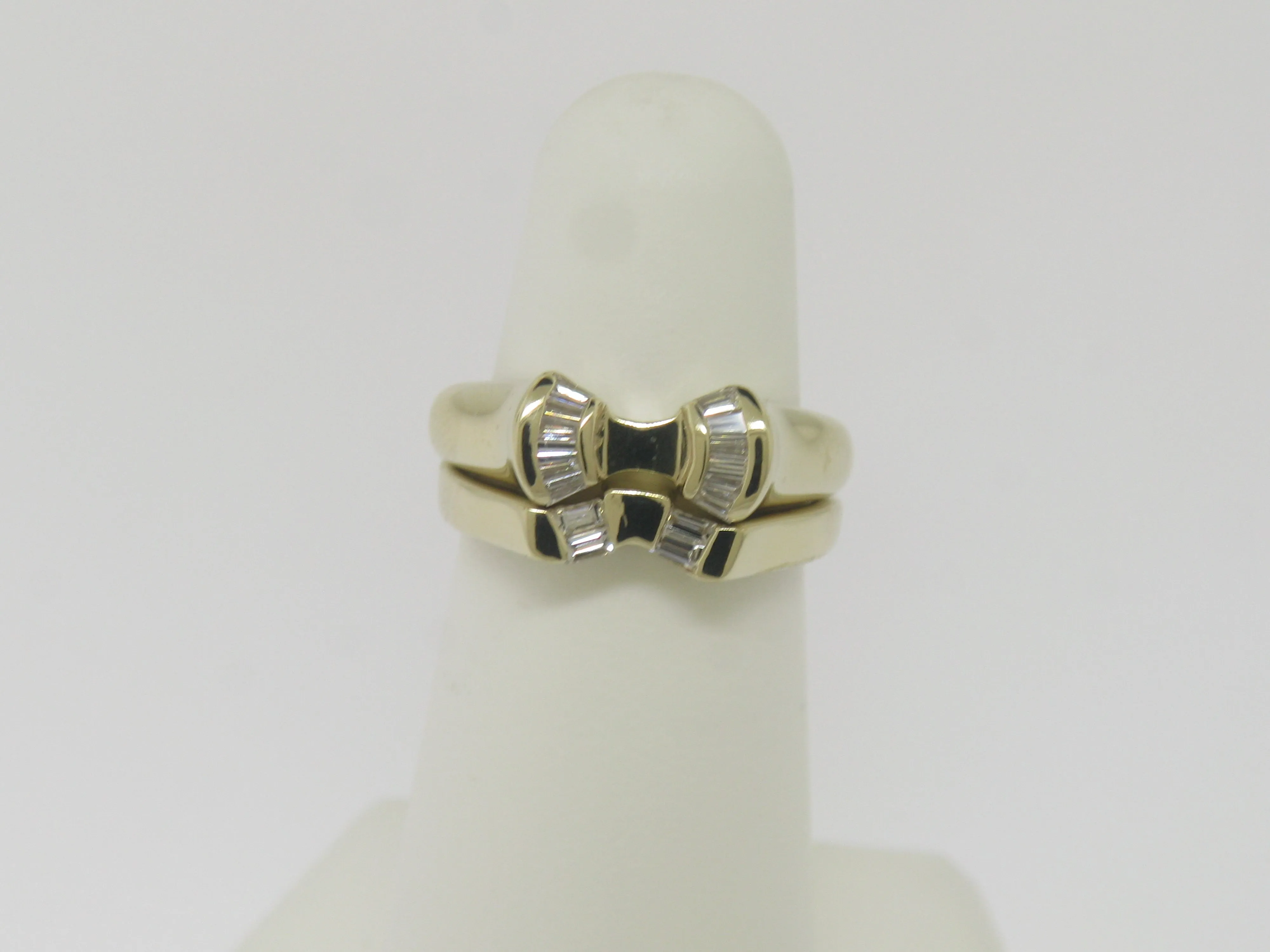 14K Yellow Gold Diamond Wedding Set Size 5 with 16 Diamonds .24TW (Estate)