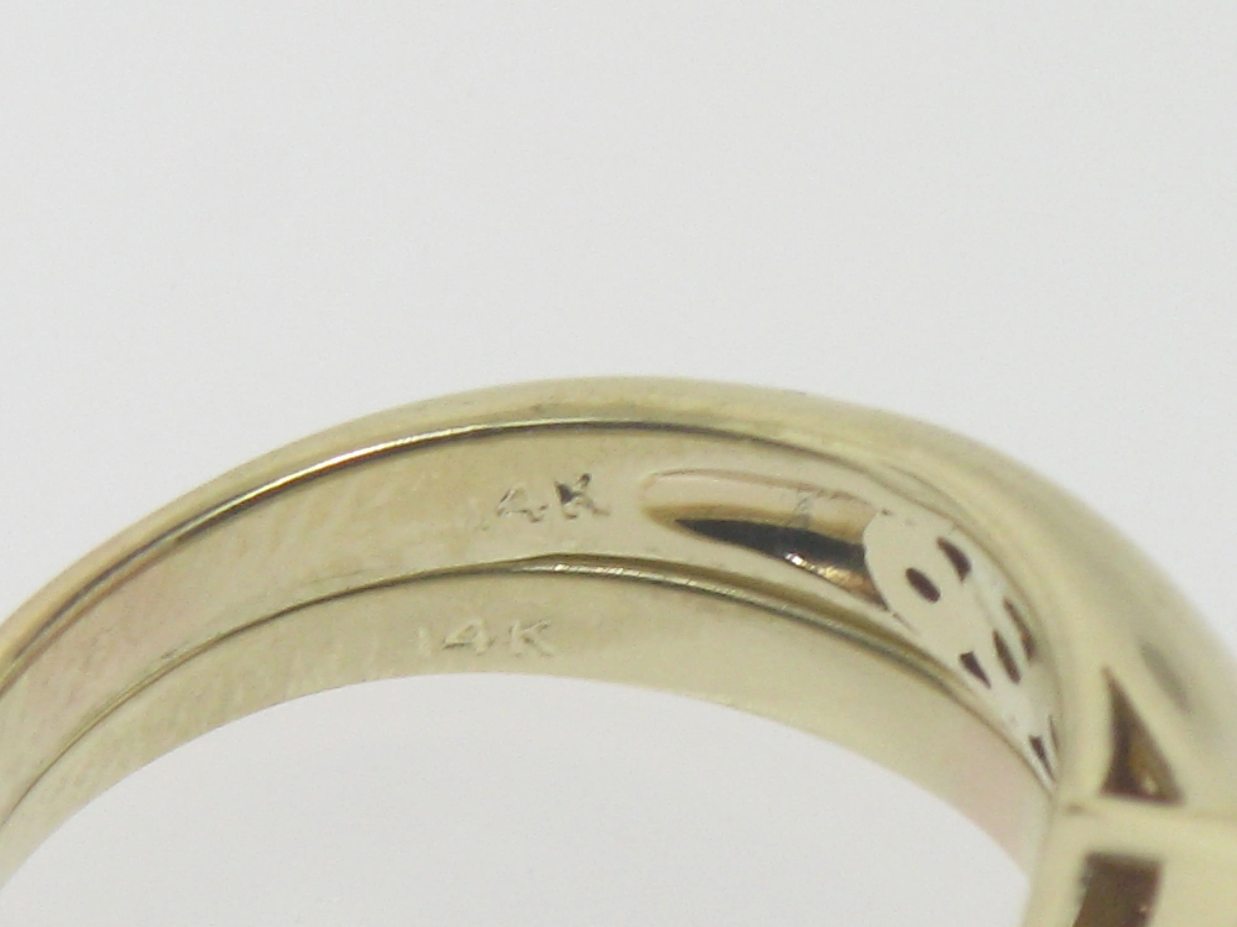 14K Yellow Gold Diamond Wedding Set Size 5 with 16 Diamonds .24TW (Estate)