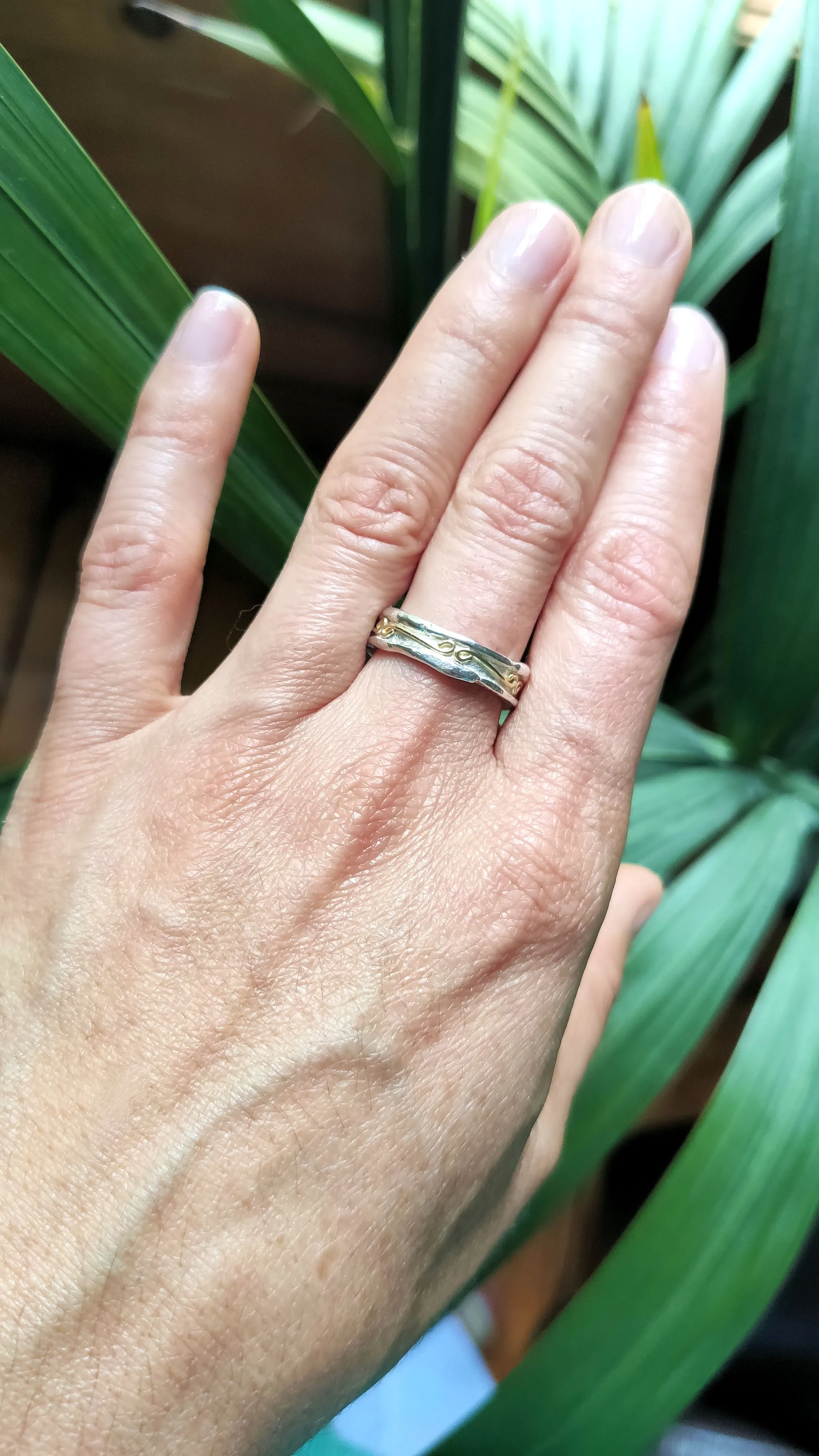 18ct gold and silver unique textured ring band ornamented with infinity symbols, 5 mm wide, unisex