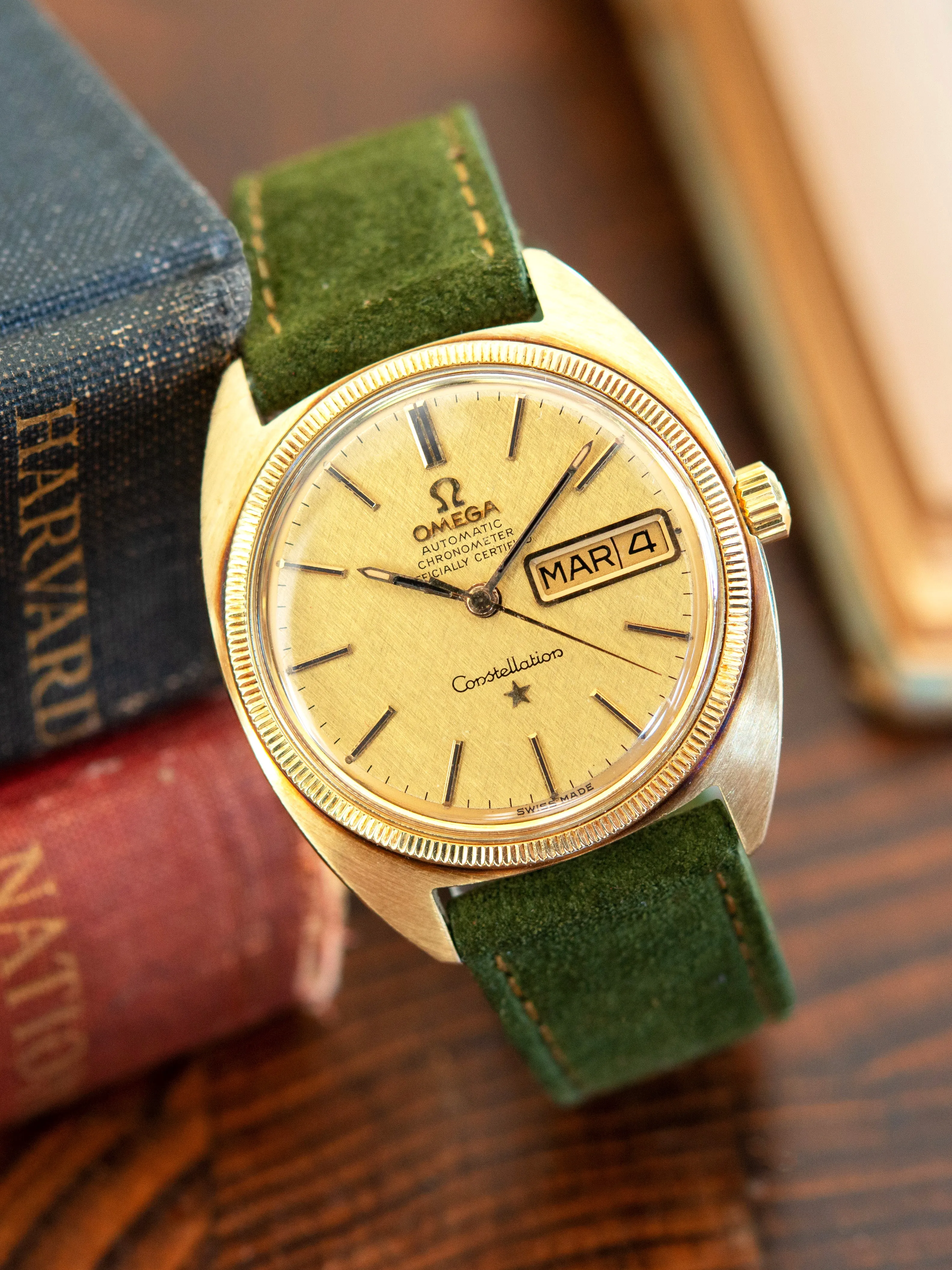 1970 Omega Constellation (Ref. 168.029) 14K YG "Linen Dial"