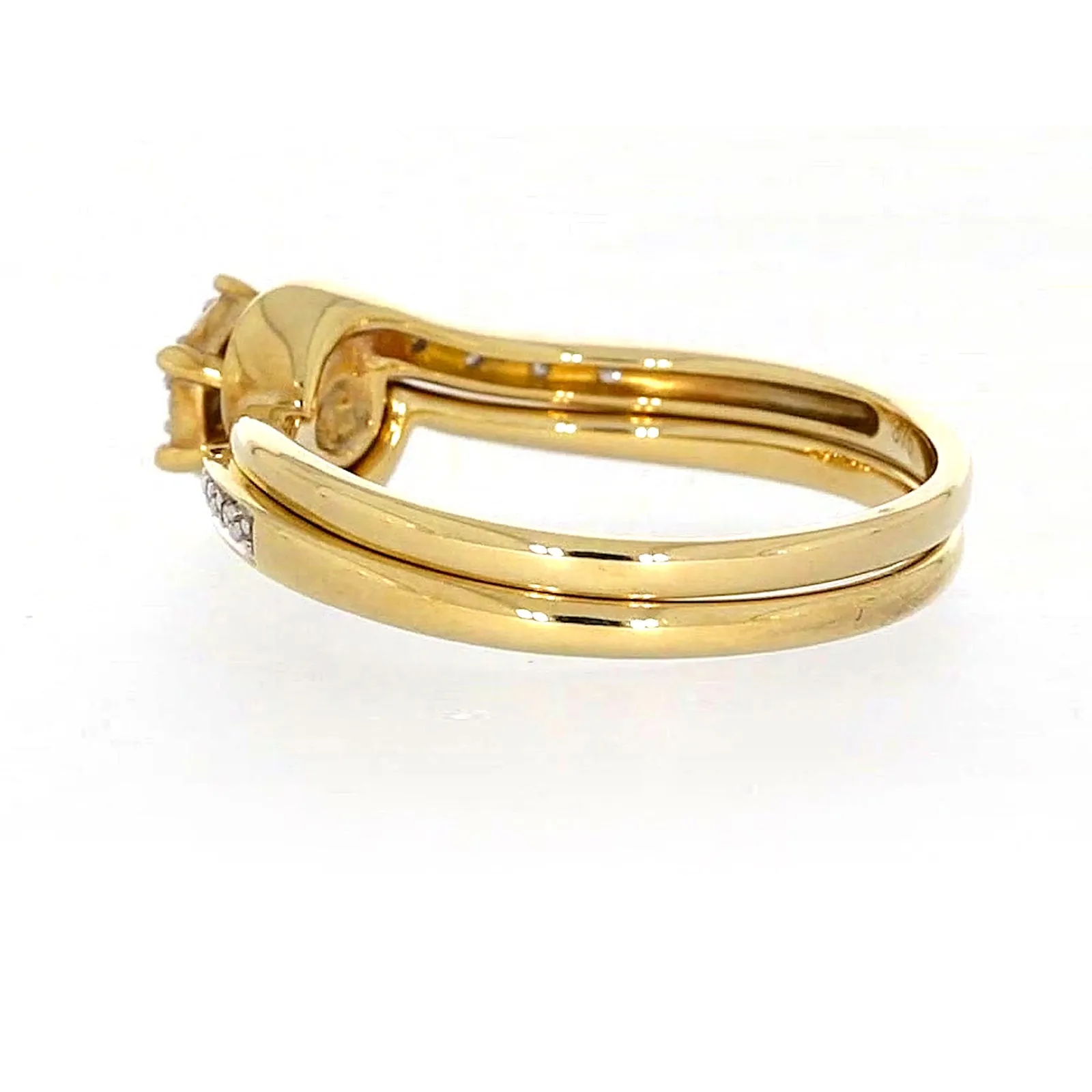 9ct Yellow Gold Round Brilliant Cut with 0.15 CARAT tw of Diamonds Ring