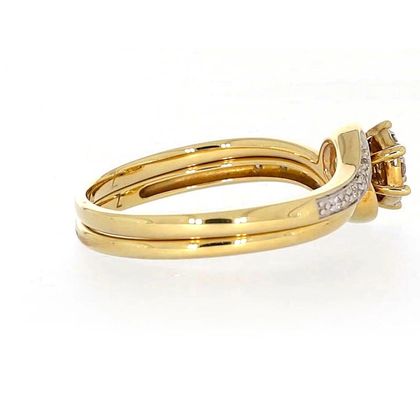 9ct Yellow Gold Round Brilliant Cut with 0.15 CARAT tw of Diamonds Ring