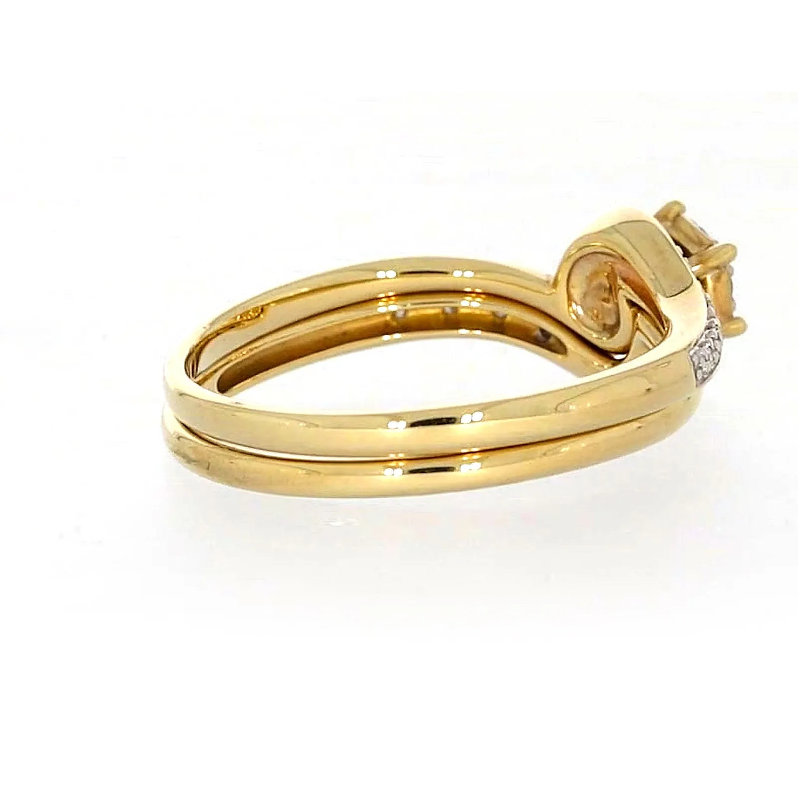 9ct Yellow Gold Round Brilliant Cut with 0.15 CARAT tw of Diamonds Ring