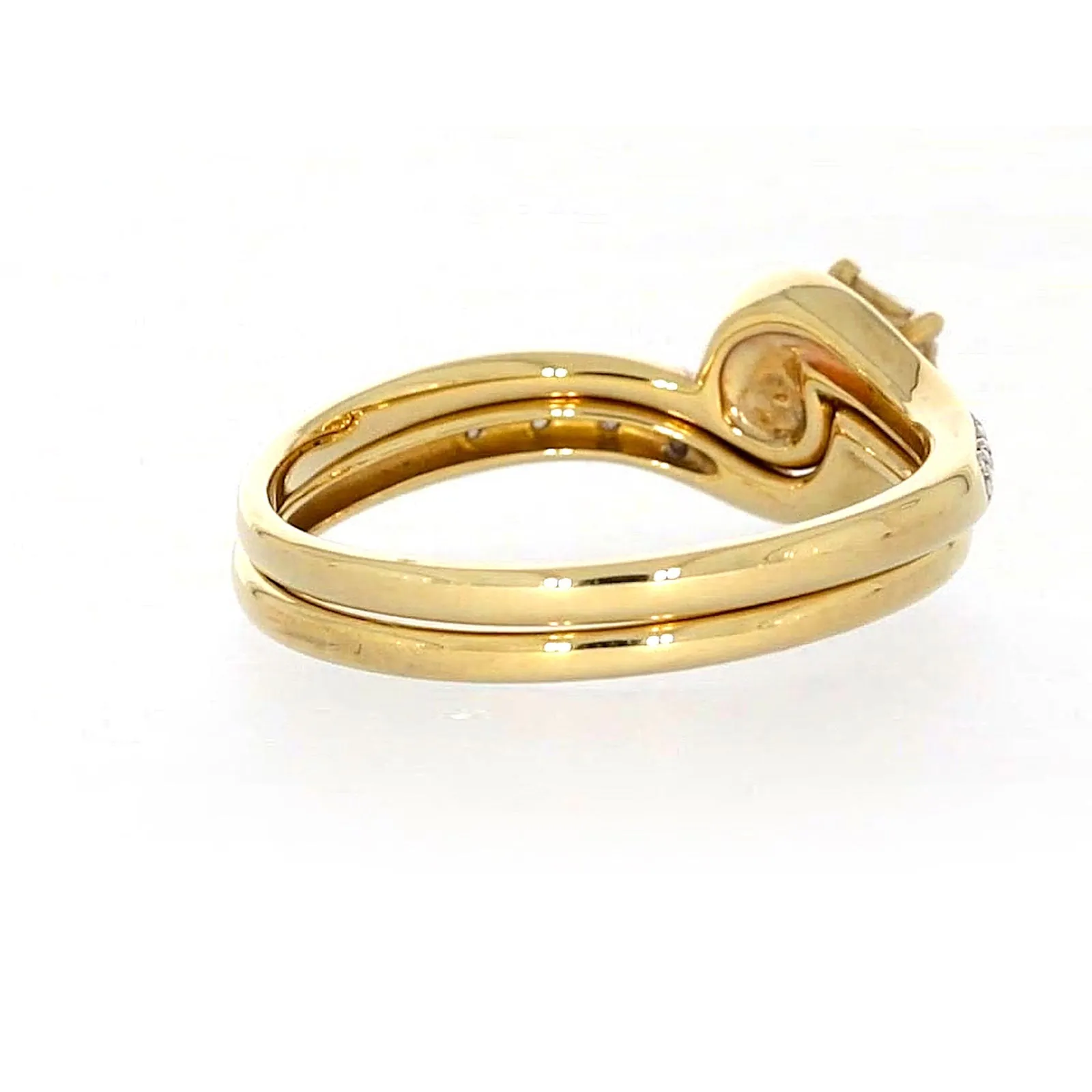9ct Yellow Gold Round Brilliant Cut with 0.15 CARAT tw of Diamonds Ring