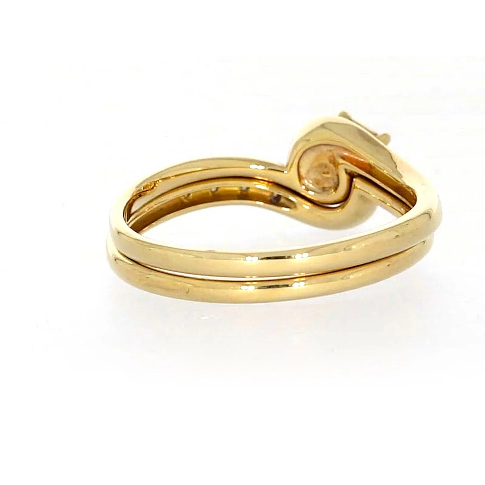 9ct Yellow Gold Round Brilliant Cut with 0.15 CARAT tw of Diamonds Ring
