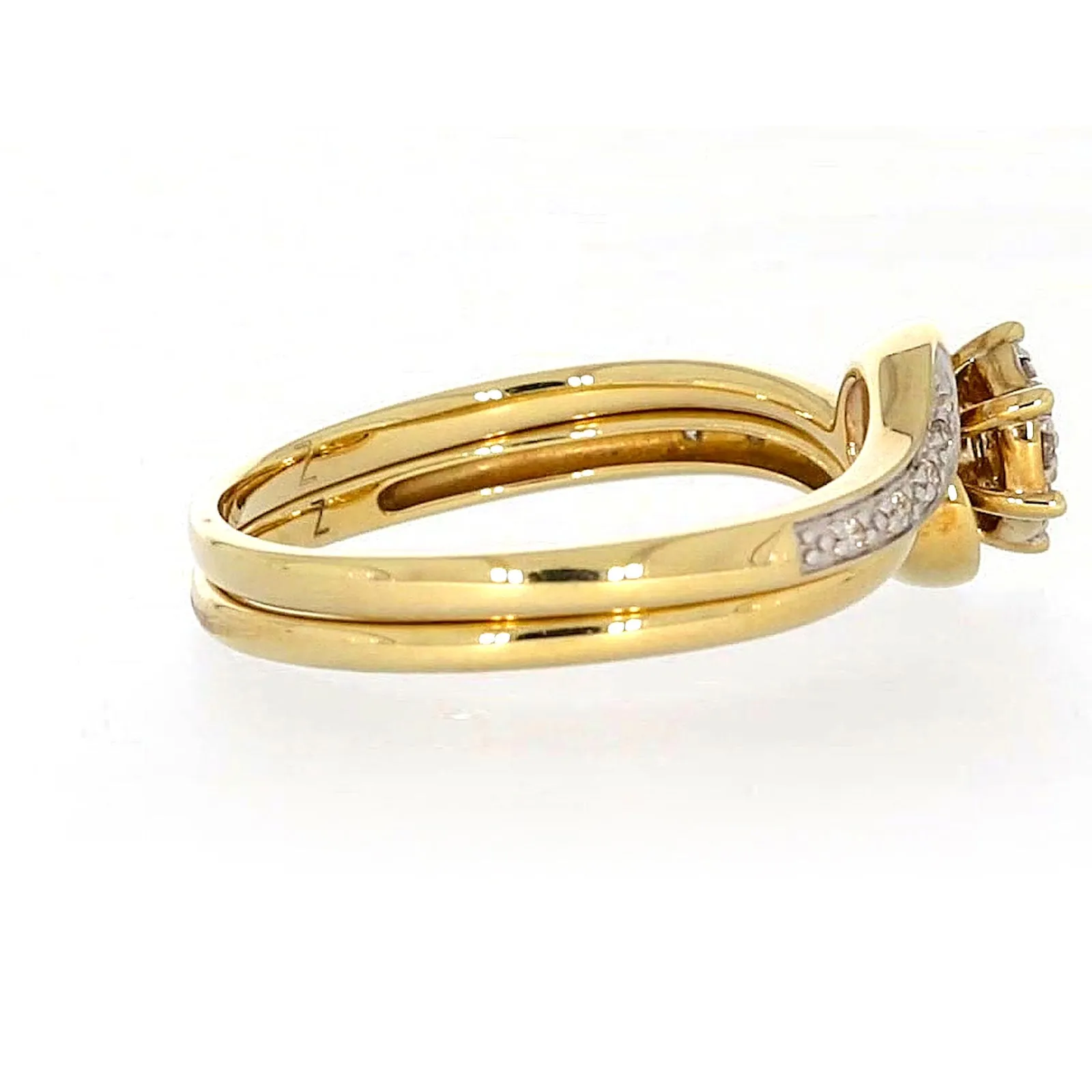 9ct Yellow Gold Round Brilliant Cut with 0.15 CARAT tw of Diamonds Ring
