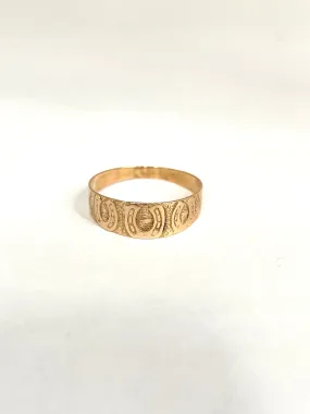 Antique, 9ct Gold, Horse Shoe Engraved Stacking Band, Hallmarked 9ct Gold, Birmingham, 1902