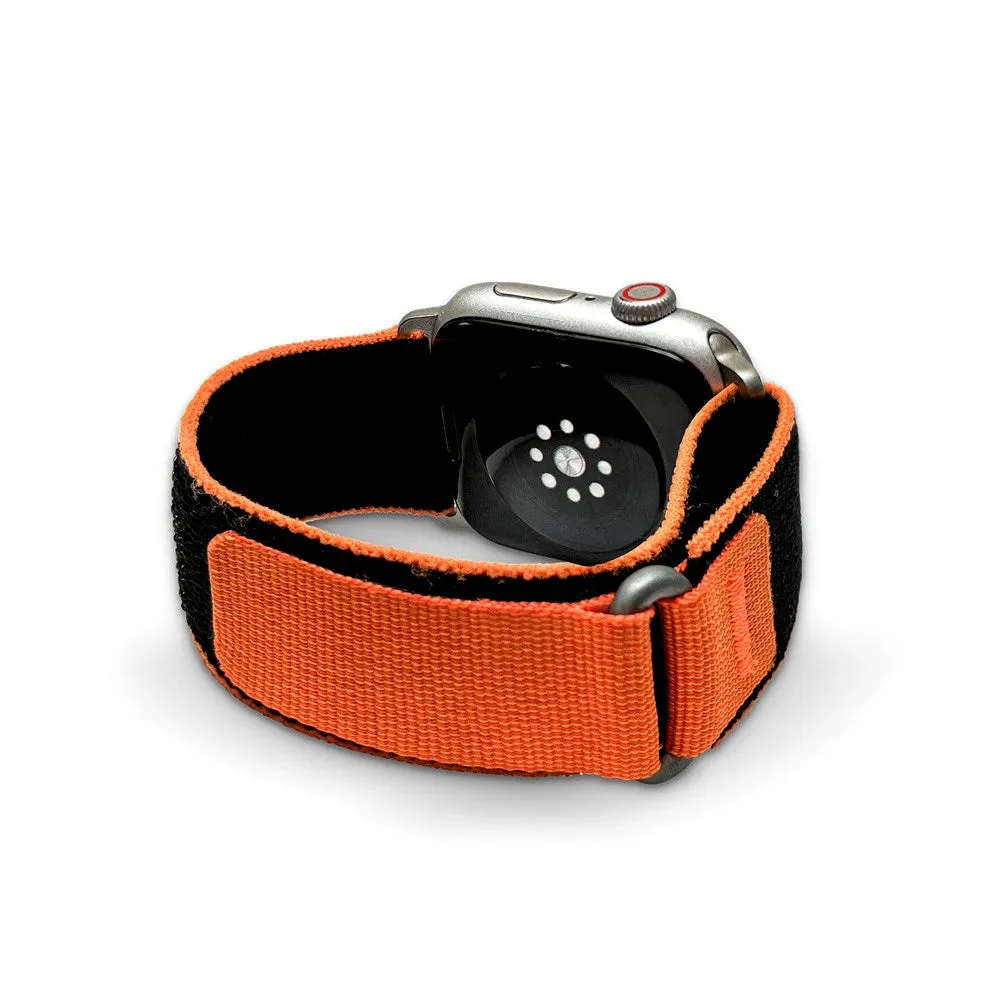 Apple Watch (42/44/SE/45/46/49mm) PURO TRIAL LOOP Rem - Sort/Orange