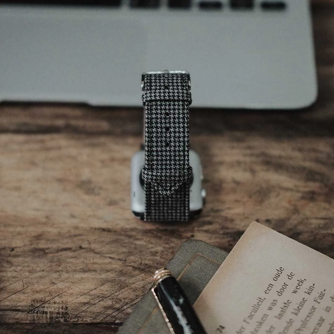 Apple Watch BLACK & WHITE houndstooth
