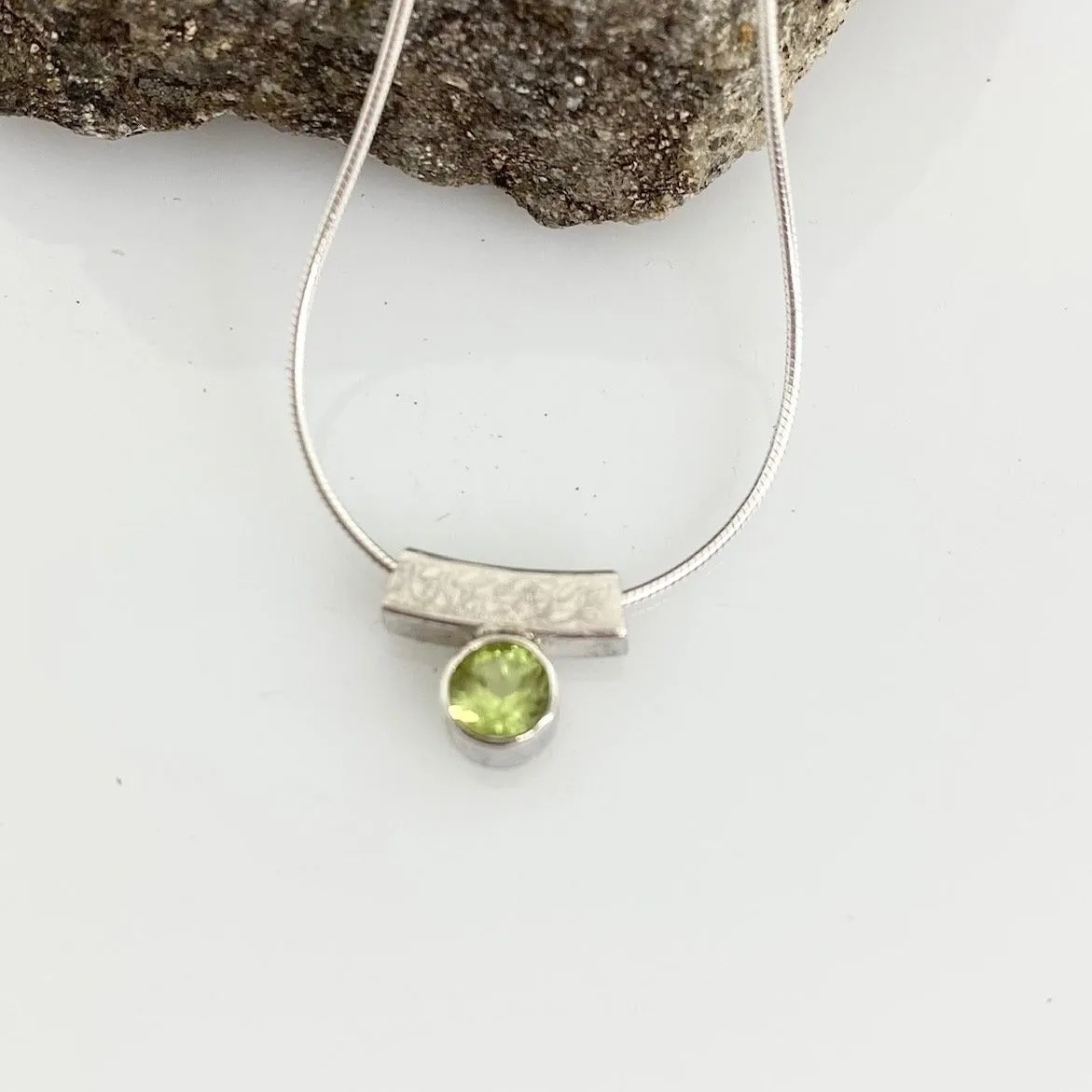 Balance Birthstone Peridot Necklace