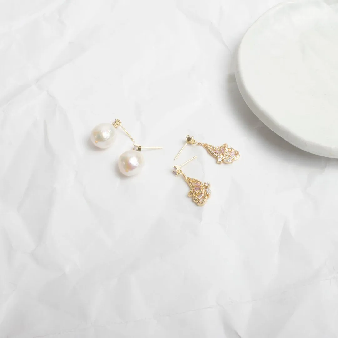 Bel Emerald Pearl Studs