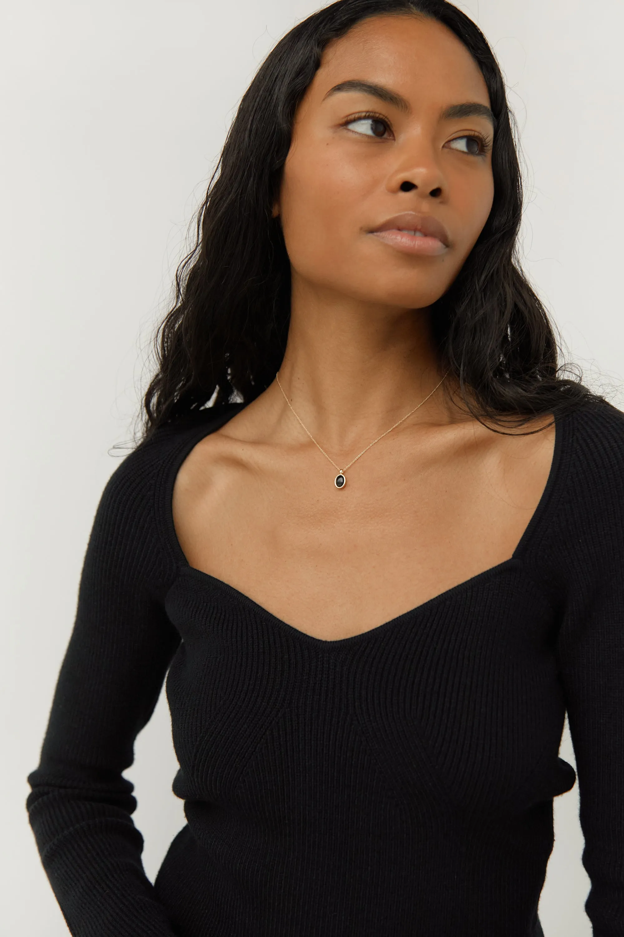 CURB CHAIN WITH ONYX PENDANT