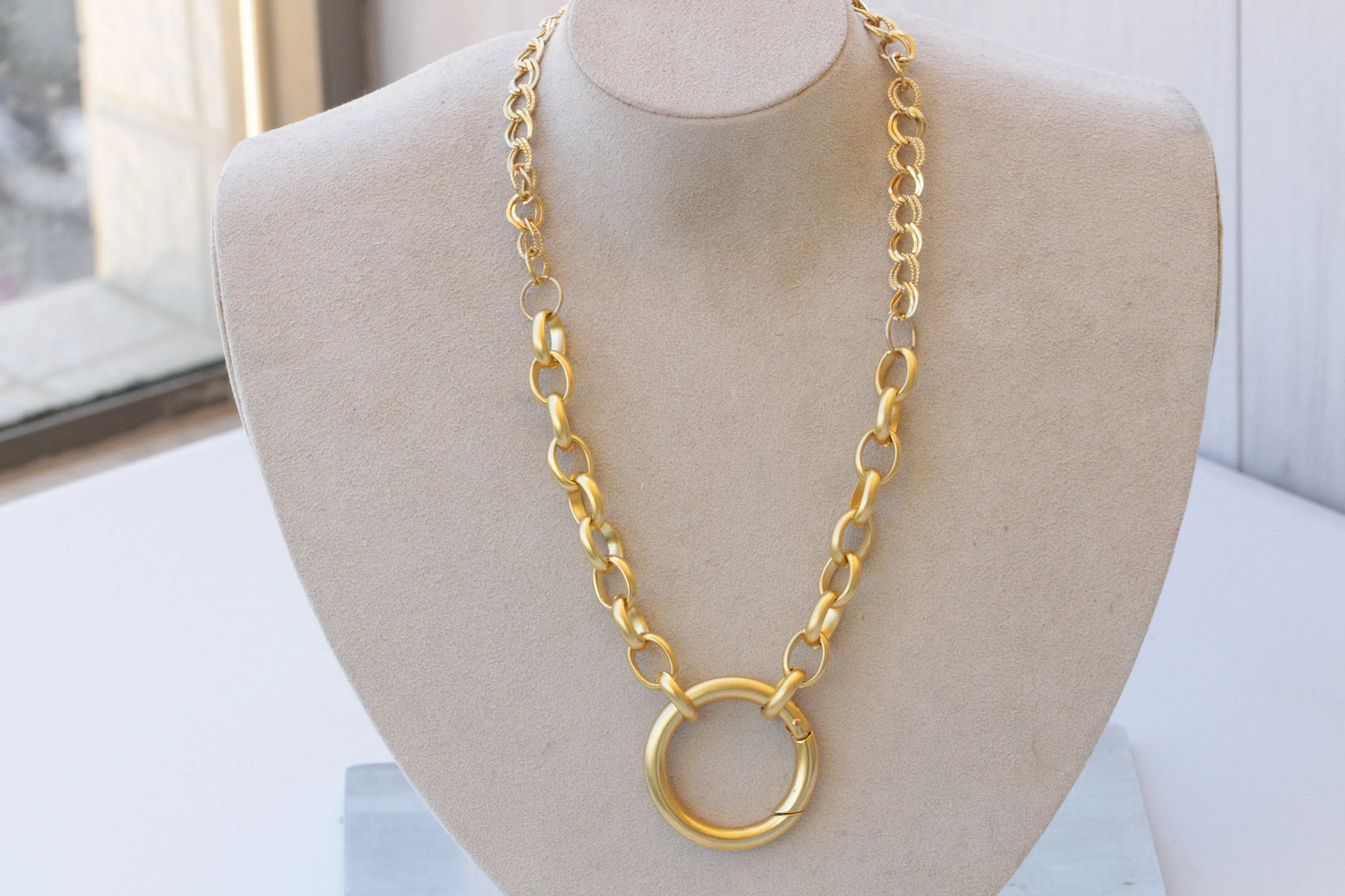 GOLD PLATED NECKLACE