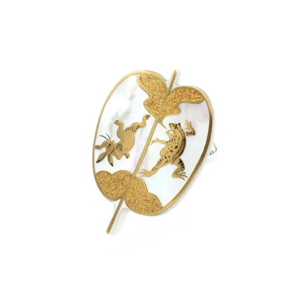 Maki-e Urushi Lacquer Brooch - White South Sea Pearl Shell / "Choju-giga" rabbit and frog -, Traditional Japanese Urushi Lacquer Jewelry