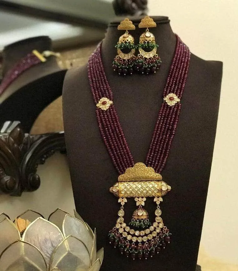 Onex Temple Tumb Necklace
