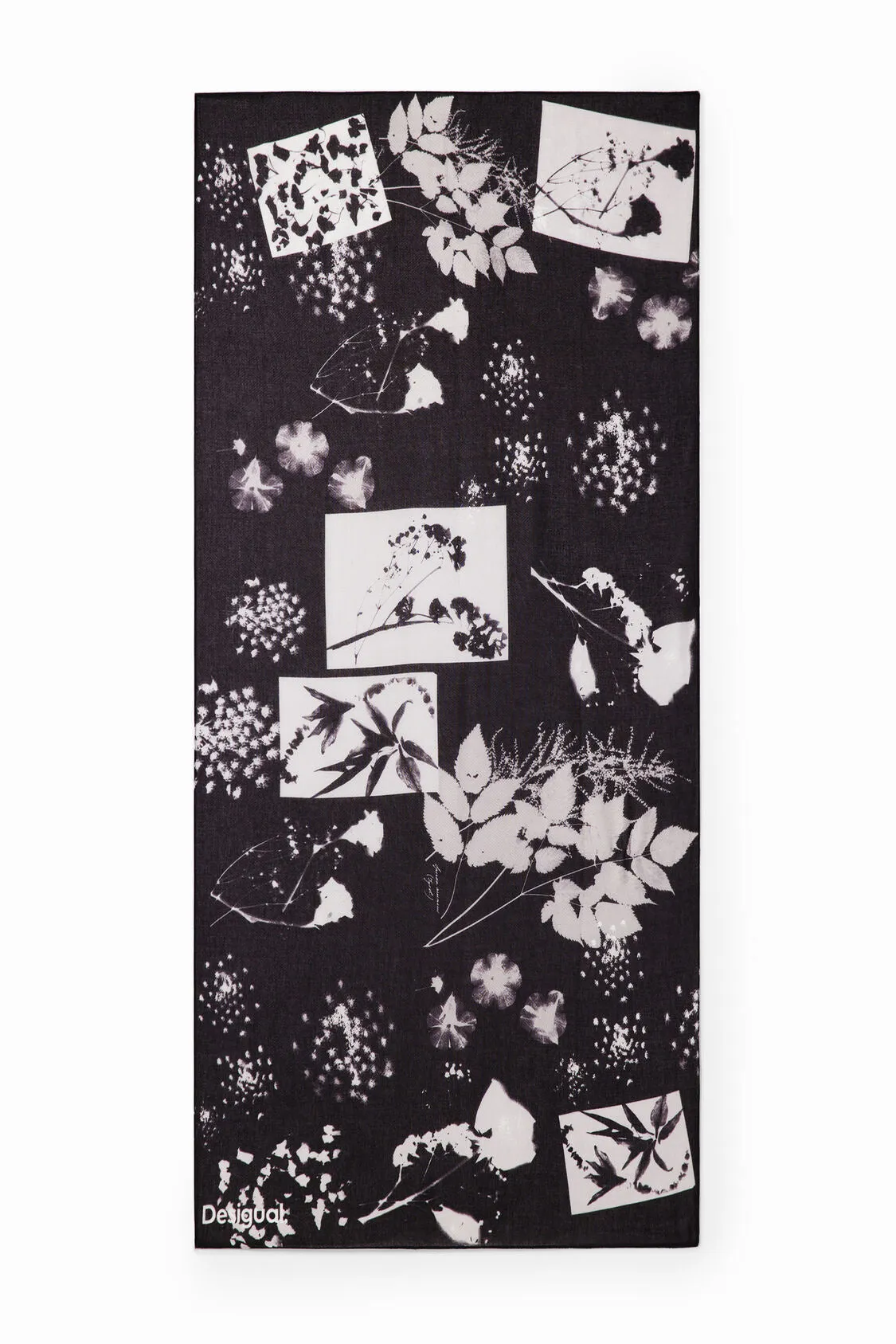Photographic rectangular foulard
