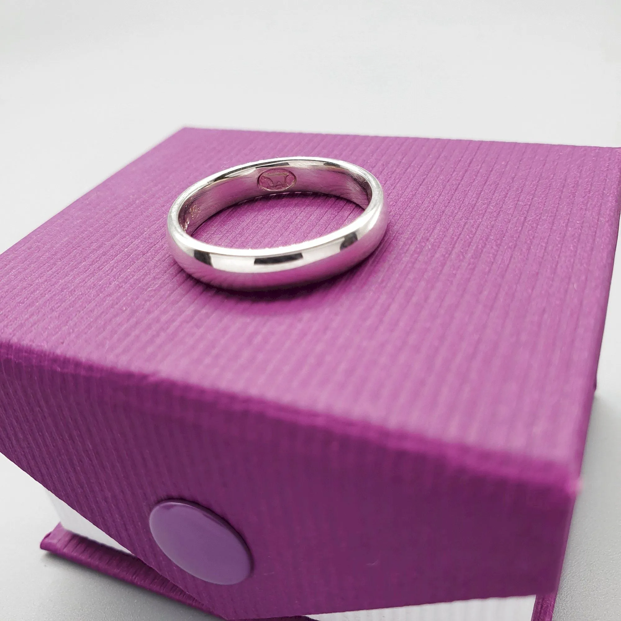 Secret White Gold Gretna Wedding Ring