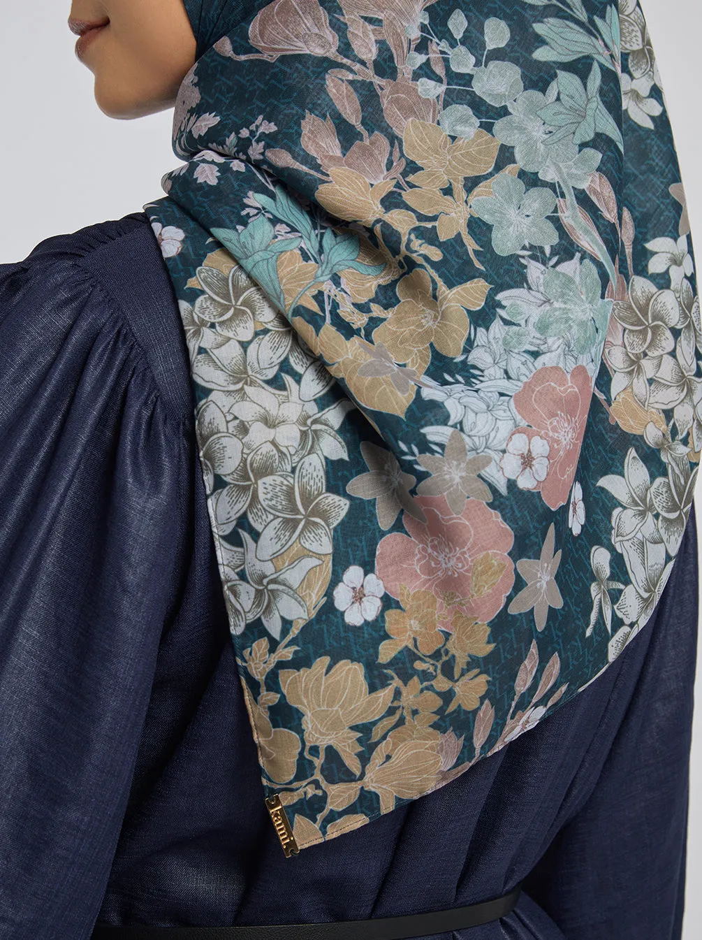 SONALI SIGNATURE SCARF MIDNIGHT BLUE
