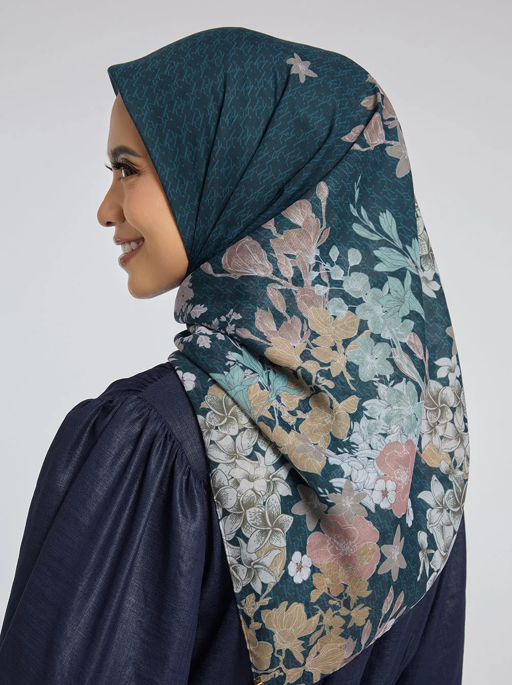 SONALI SIGNATURE SCARF MIDNIGHT BLUE