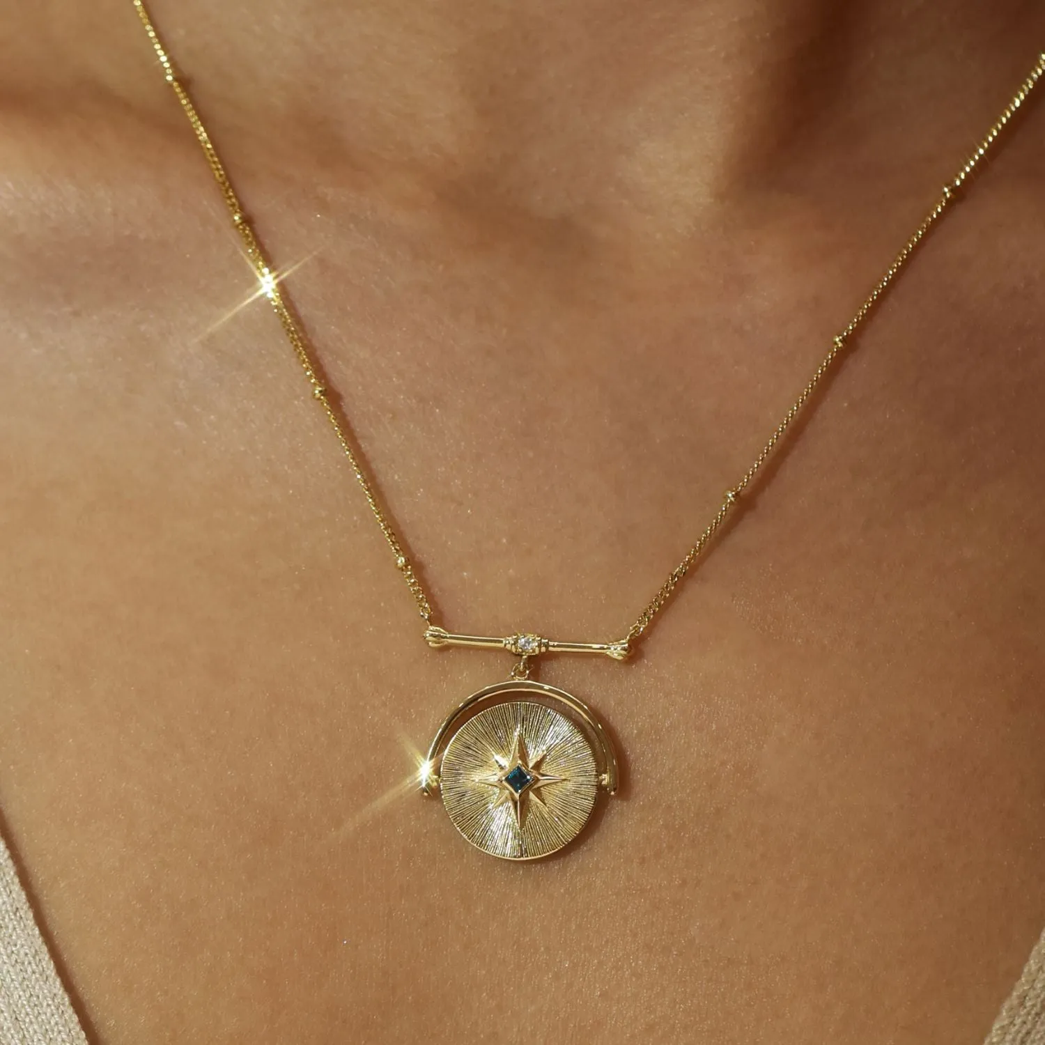 Star Guardian Amulet Necklace (Yellow Gold)