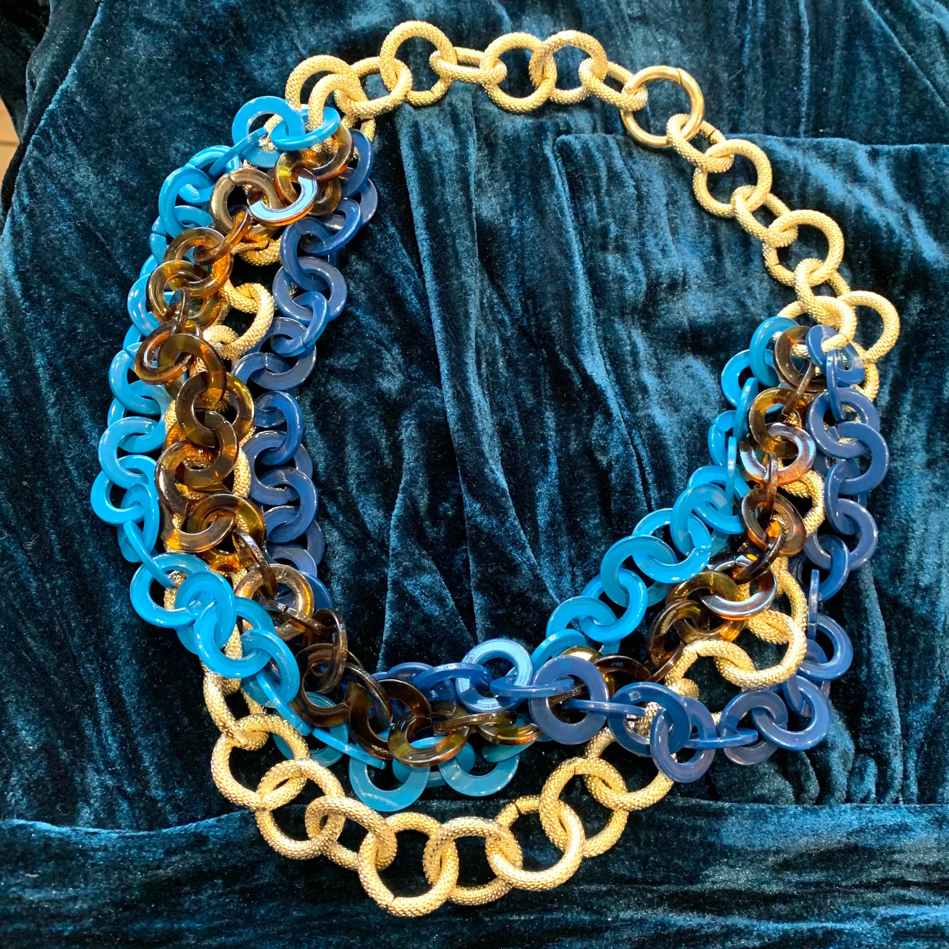 Teal Kingfisher blue triple row acrylic chain necklace