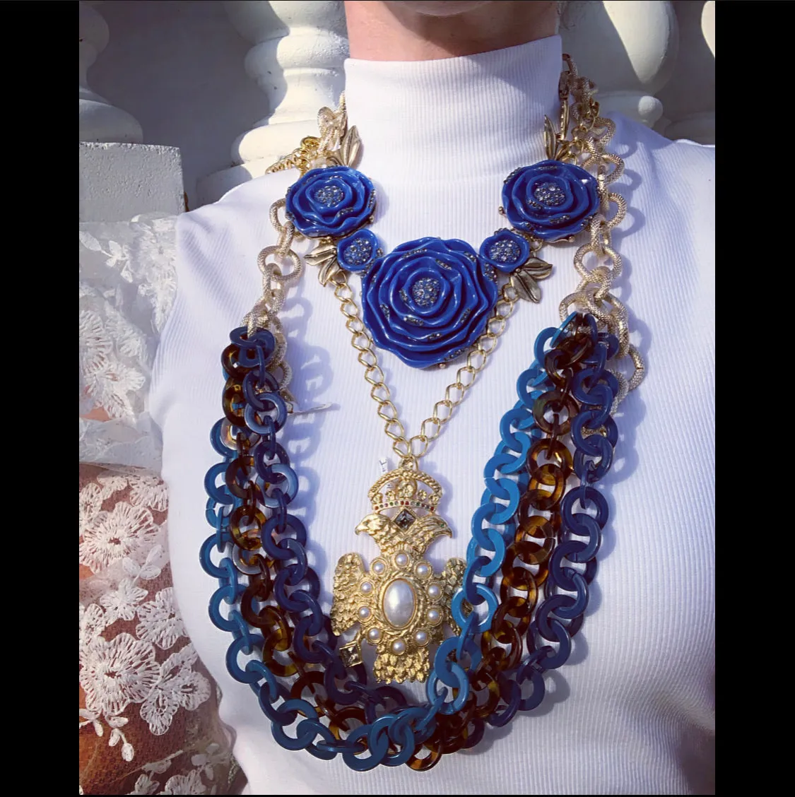 Teal Kingfisher blue triple row acrylic chain necklace
