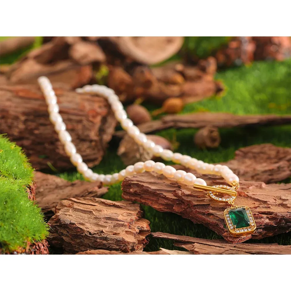 VAIGE Elegant Emerald Green Freshwater Pearl & Gold Toggle Necklace